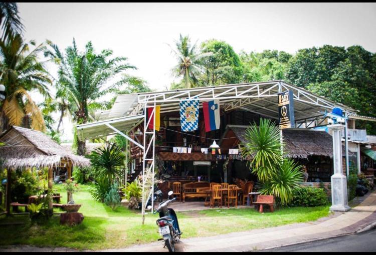 The Lazy Bar And Guesthouse Krabi Zewnętrze zdjęcie